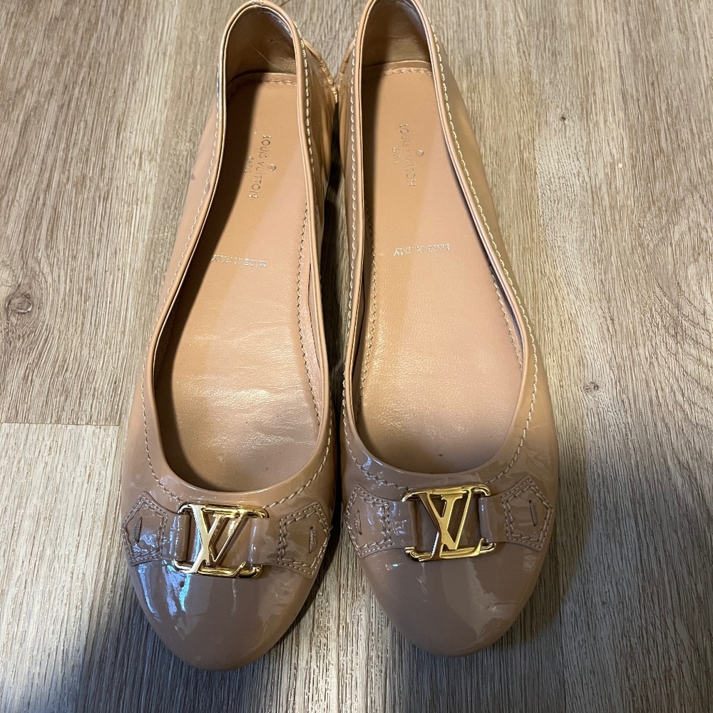 Louis Vuitton ballerina flats